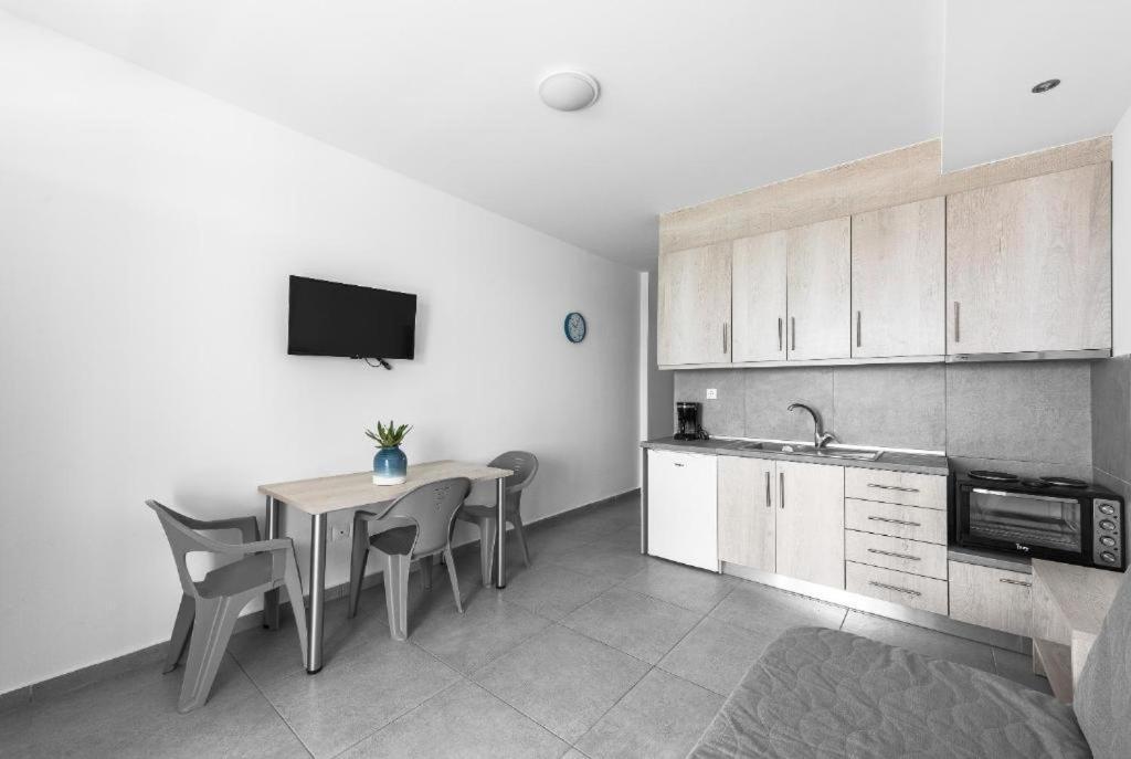 Blue Horizon 5 Apartamento Nea Kallikrateia Exterior foto