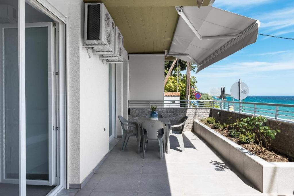 Blue Horizon 5 Apartamento Nea Kallikrateia Exterior foto